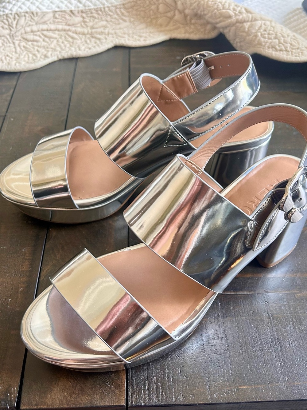 AEROSOLES Metallic SILVER Wide-Strap Slingback Platform Sandals. Worn once 8.5 - Picture 6 of 15